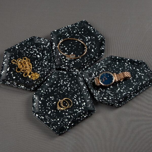 URBAN MULTIPLES - Set of Three Elegant Trays