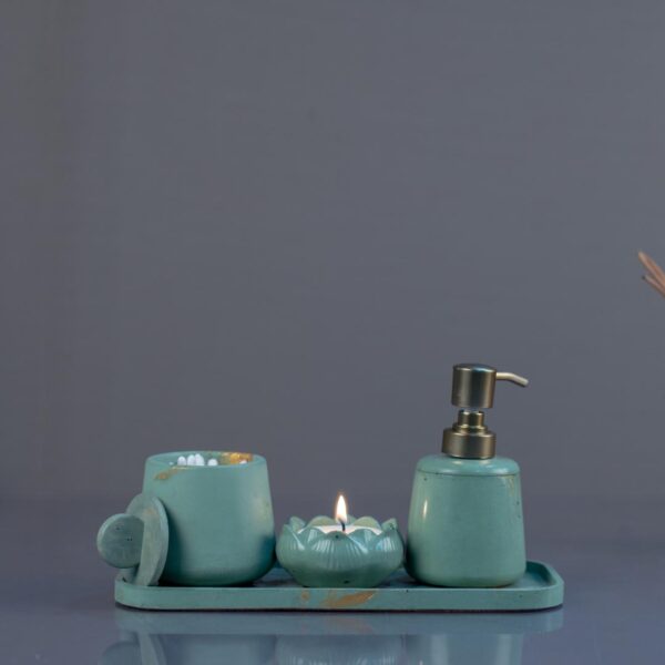 AQUA BLOOM - The 4-Piece Set To Elevate Your Bathroom