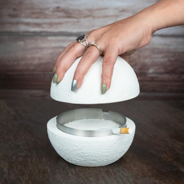 ASHLUNA - Embrace the Lunar Glow of Stylish Smoking